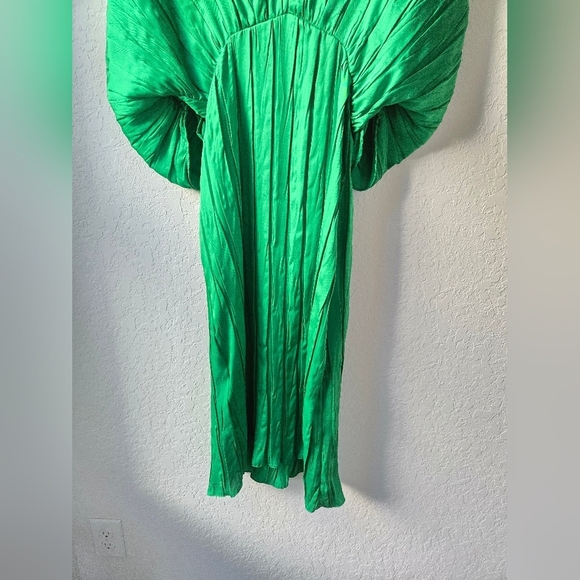 ZARA LIMITED EDITION GREEN PLEATED MIDI DRESS WITH PUFF SLEEVES 2297/693 small - Picture 8 of 15